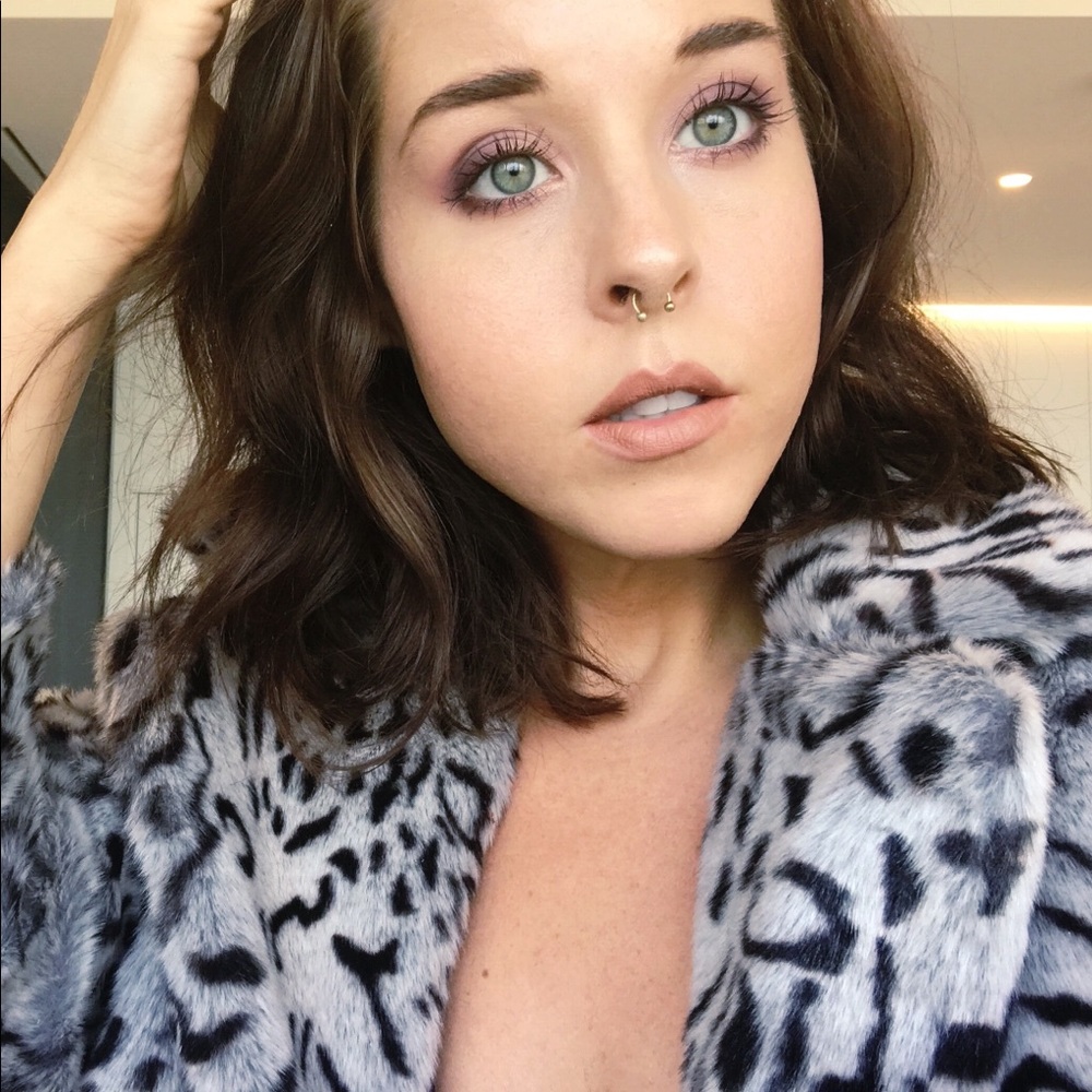 Meet your Posher, Kari